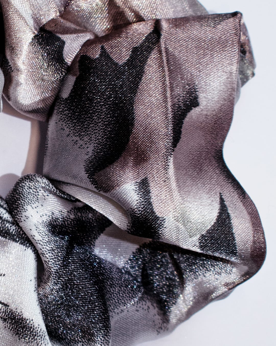 Scrunchie Niebla Nocturna - Imagen 2